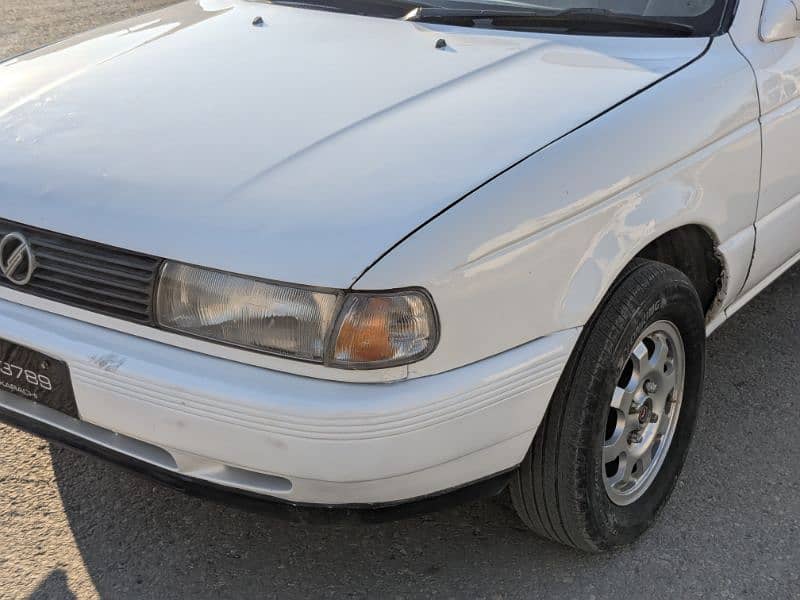 Nissan Sunny 1991 7