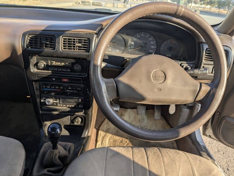 Nissan Sunny 1991 15