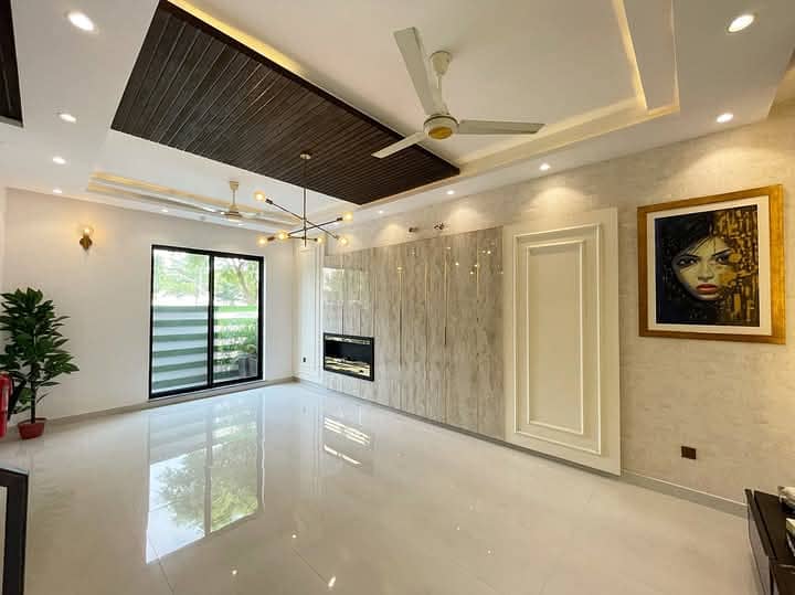 10 Marla Luxury Bungalow For Sale In PCSIR Phase 2 24