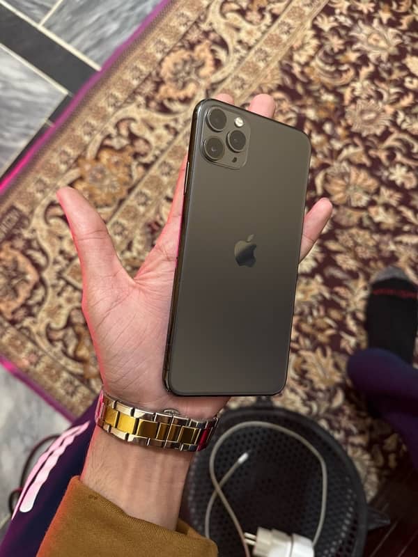 Apple iphone 11 pro max 2