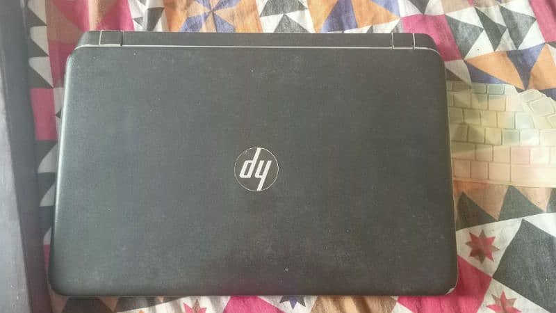 HP Pavilion 15, core i5-5200u with 12GB RAM 3