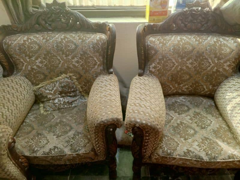 5 seater chinioti sofa 1