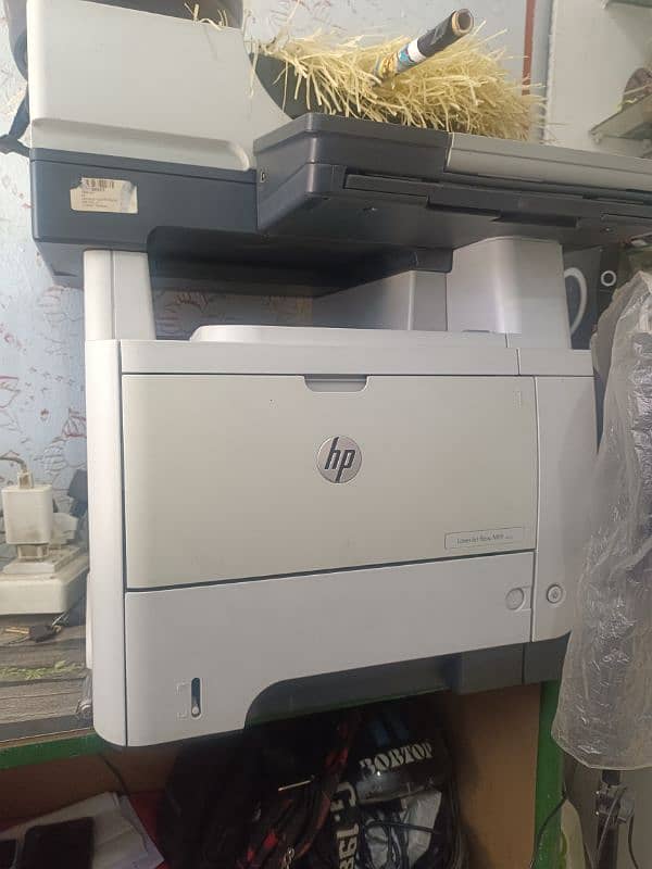 hp m525 potostet&printer 0