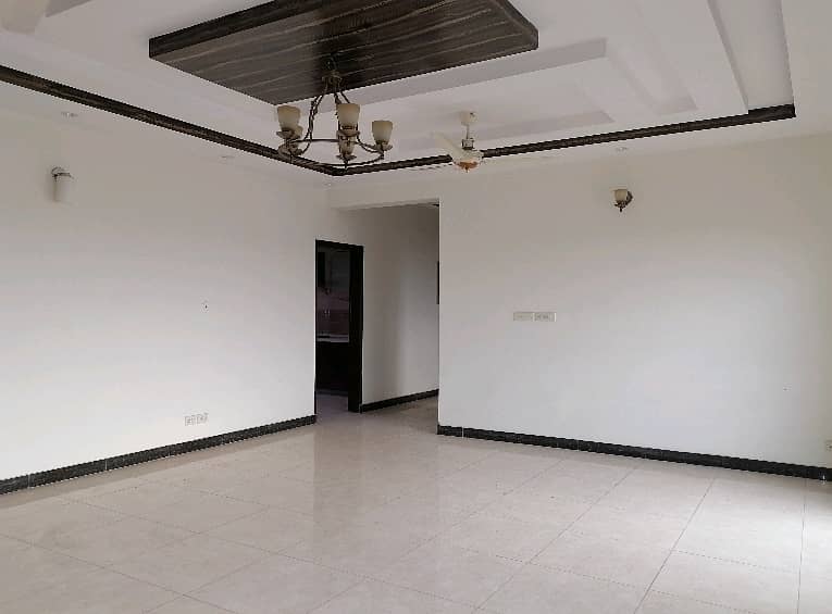 10 Marla Flat For Sale In Rs. 28500000 Only 0