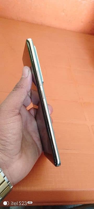 Infinix zero 30 condition 10/10 scratchles phn 4