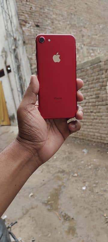 IPHONE 7 RED COLOUR  128GB NON PTA 1