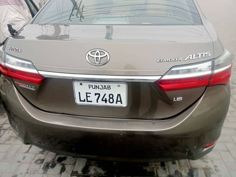 Toyota Corolla Altis 2016 10