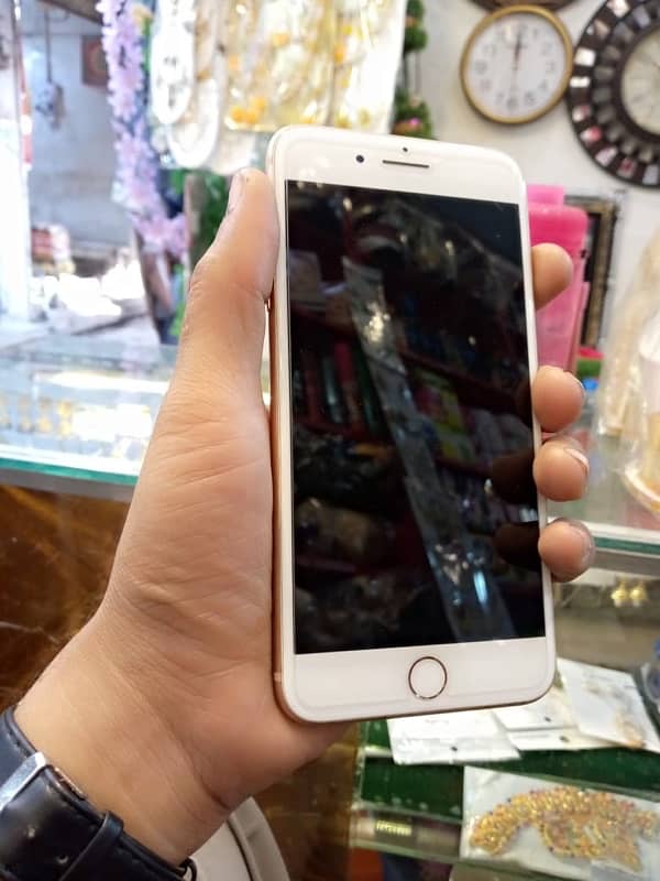 iphone 8 plus golden color in best condition 0