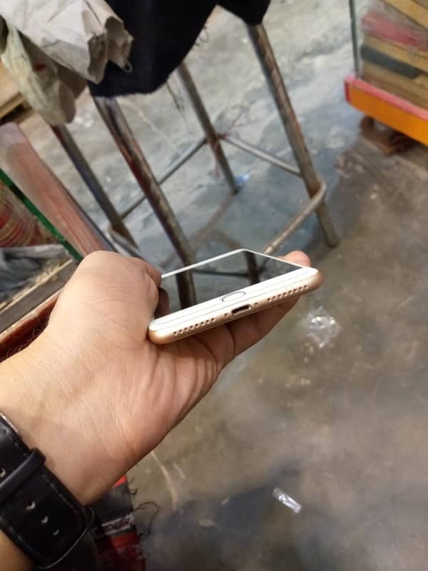 iphone 8 plus golden color in best condition 1