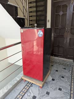 single door 6 cubic 10/10 condition