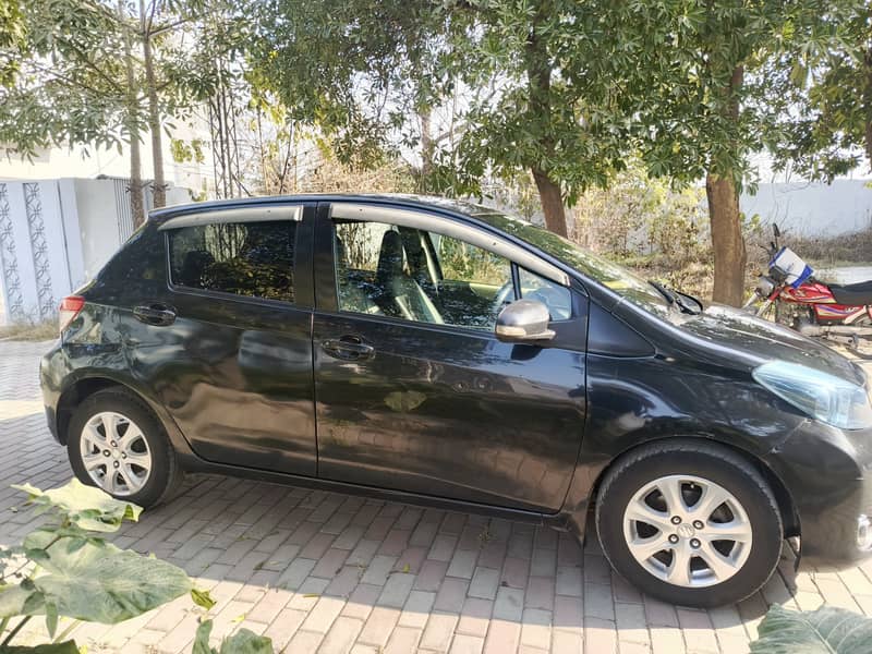 Toyota Vitz 2011 1