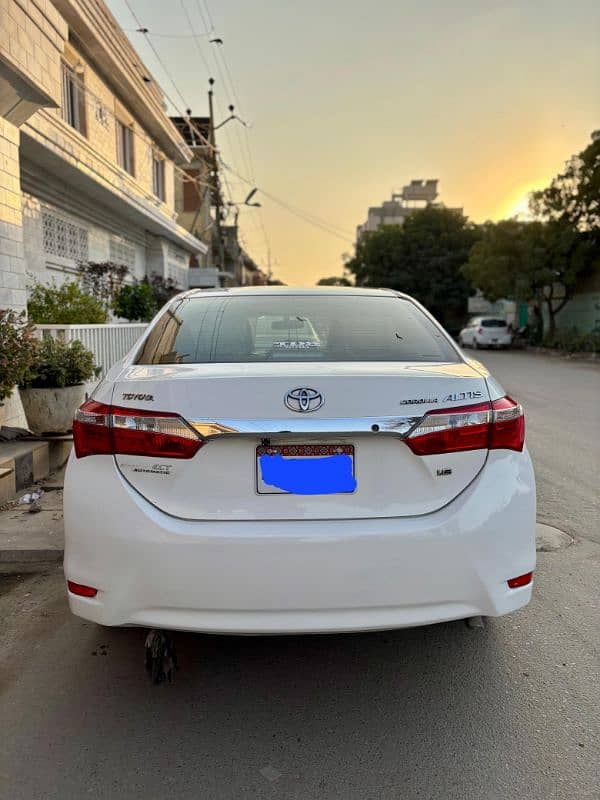 Toyota Corolla Altis 2015 3