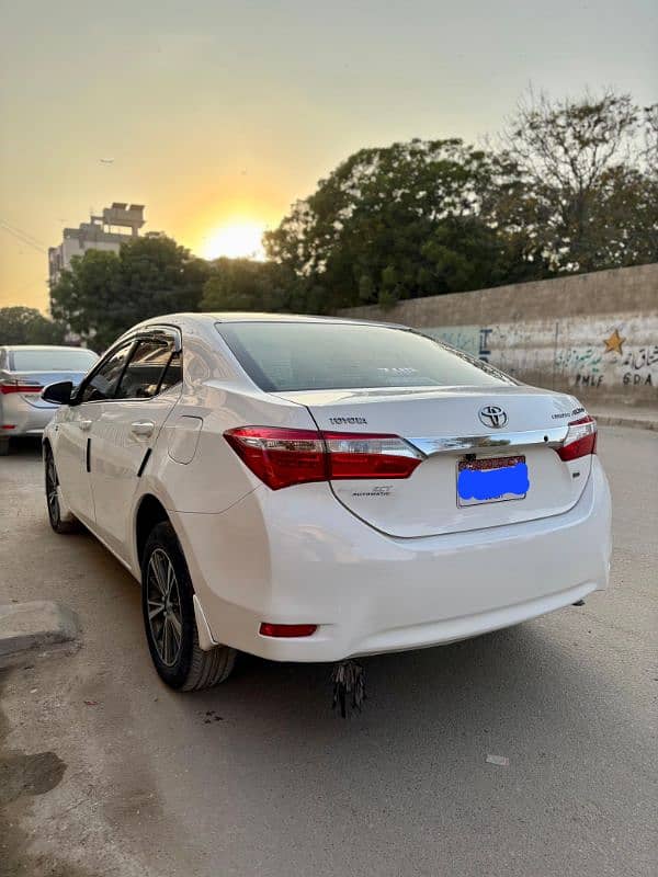 Toyota Corolla Altis 2015 4