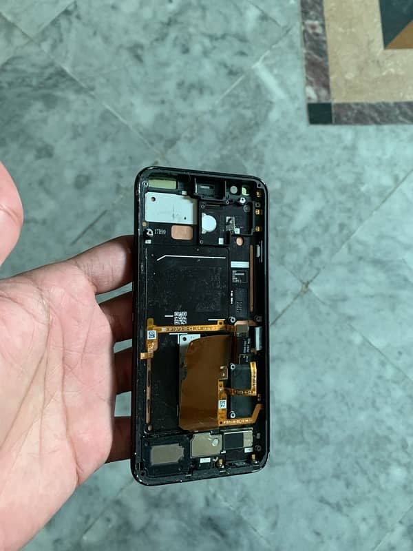 pixel 4 motherboard and body 5