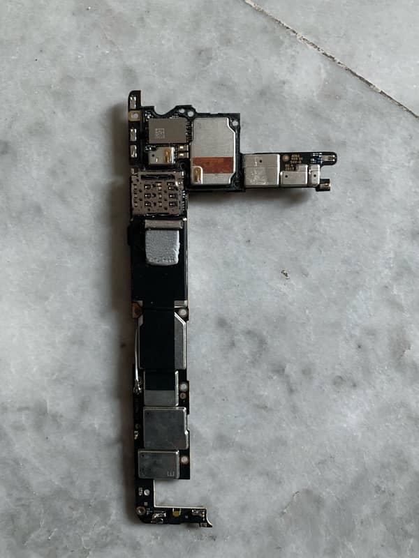 pixel 4 motherboard and body 6