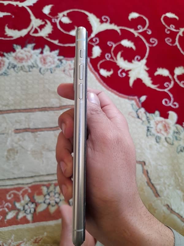 iphone 11 pro max for sale 6