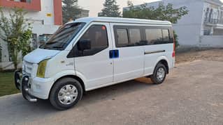 DFSK C37   11 Seater Van