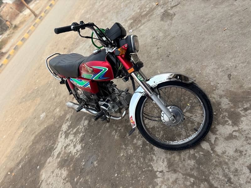 Honda CD 70 bike 2