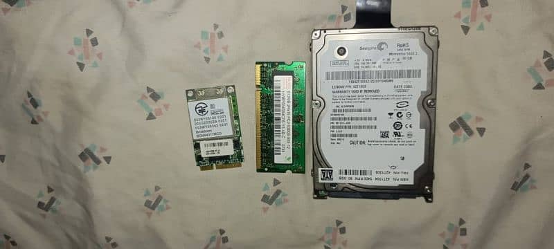 hardex. 80. GB Ram512. MB three atom price. 1500 2