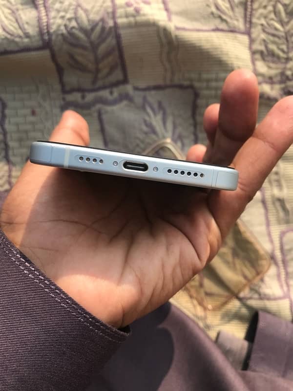 iPhone 15 plus blue 6