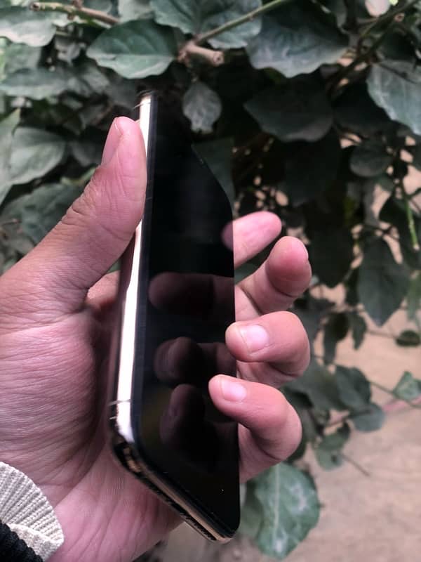 iPhone 11 Pro - 64Gb - Non PTA (FU) - 79% Health 2