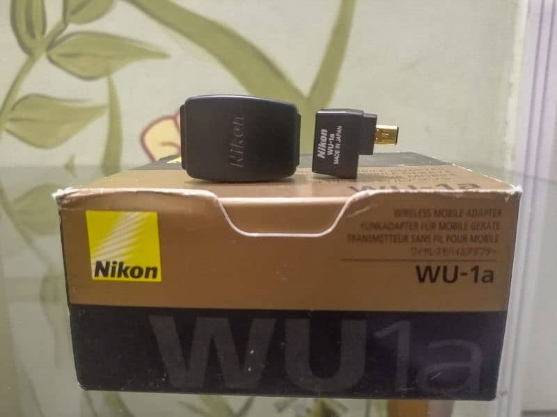 Nikon d5200 with 2 lens + batteries + wifi adapter + box 5