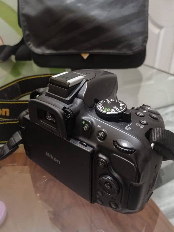 Nikon d5200 with 2 lens + batteries + wifi adapter + box 14