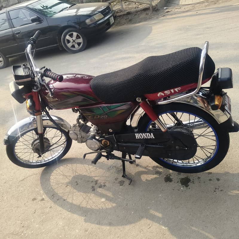 Honda CD 70 2022 / honda cd 70 2022 model red color / brand new bike 5