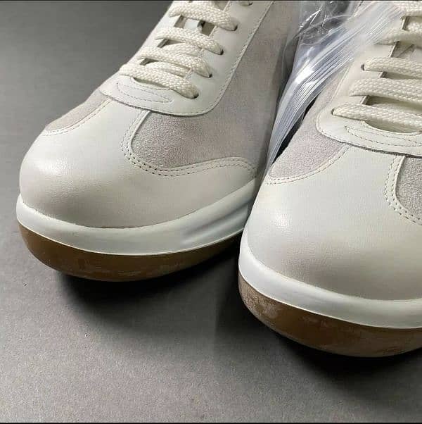 Louis Vuitton runaway sneakers white leather 3