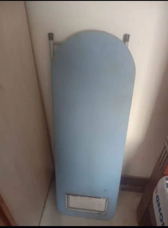 iron stand urgent sale 1