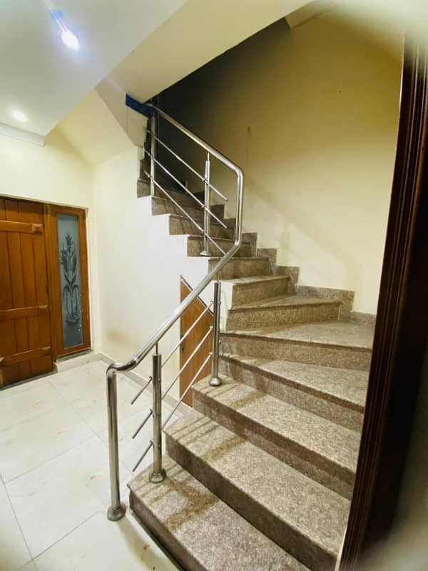 5 Marla Used House For Sale In Block AA Sector D Bahria Town Lahore 11