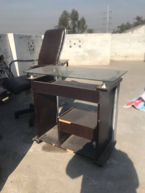 Office Table and Chair for sale 3