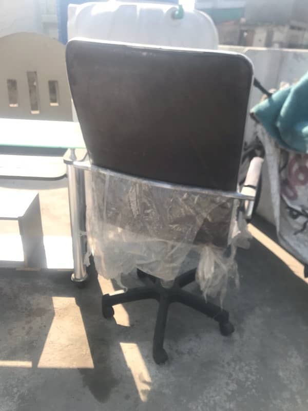 Office Table and Chair for sale 4