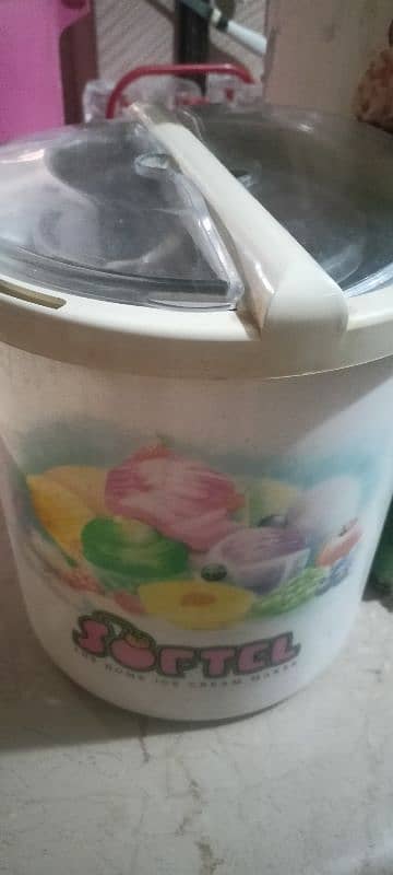 Home made ice cream maker 0