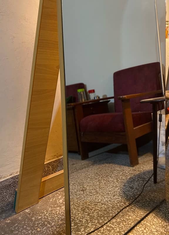 Full-Length Mirror (6x2 ft) in Excellent Condition 3