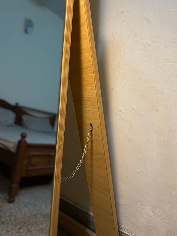 Full-Length Mirror (6x2 ft) in Excellent Condition 4