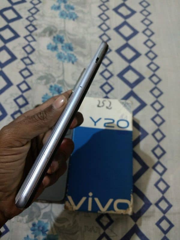 vivo y20 for sale non pta 4/64 Hy Dubai se aiya Hy 1