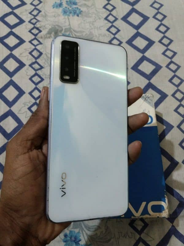 vivo y20 for sale non pta 4/64 Hy Dubai se aiya Hy 2