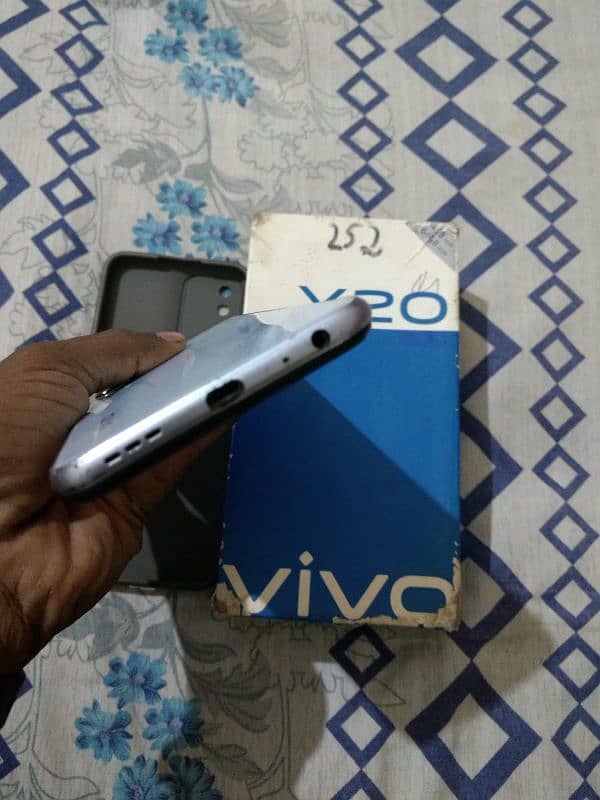 vivo y20 for sale non pta 4/64 Hy Dubai se aiya Hy 7