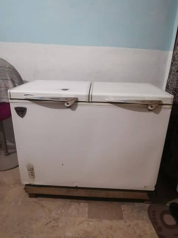 double door waves fridge freezer 4