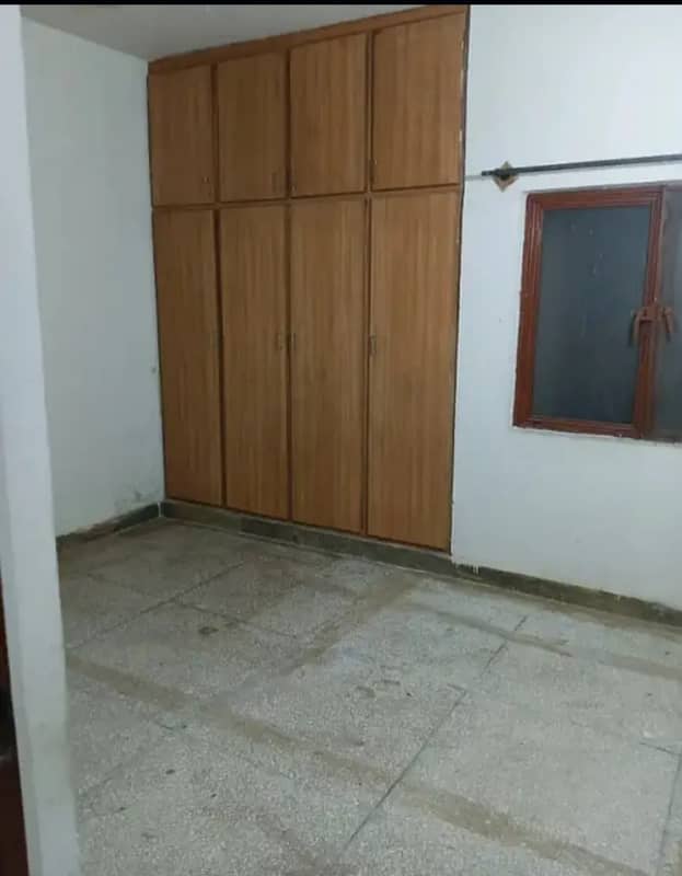 G11/4 E type flat For Rent First floor only family 0