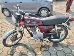 Honda 125 2016 model sale. engine bi  bilkul ok ha