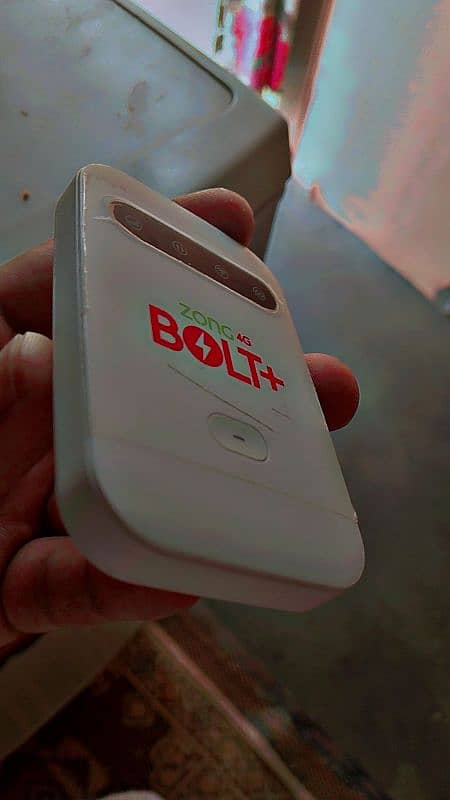 Zong bolt 4g internet device 0