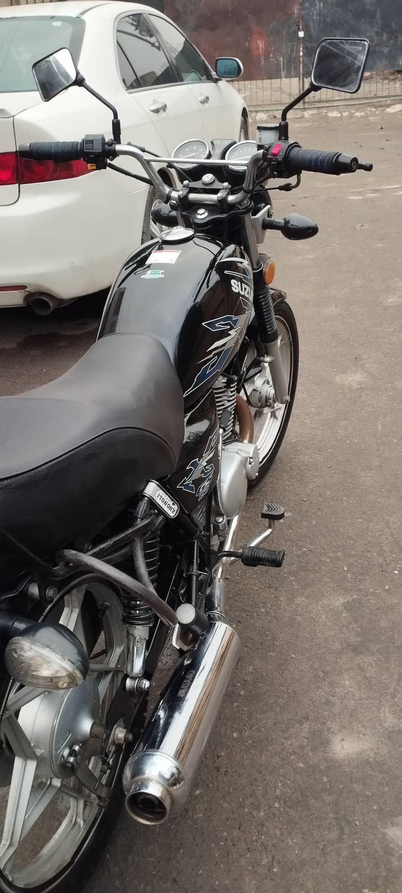 Suzuki GS 150 SE 2022 4