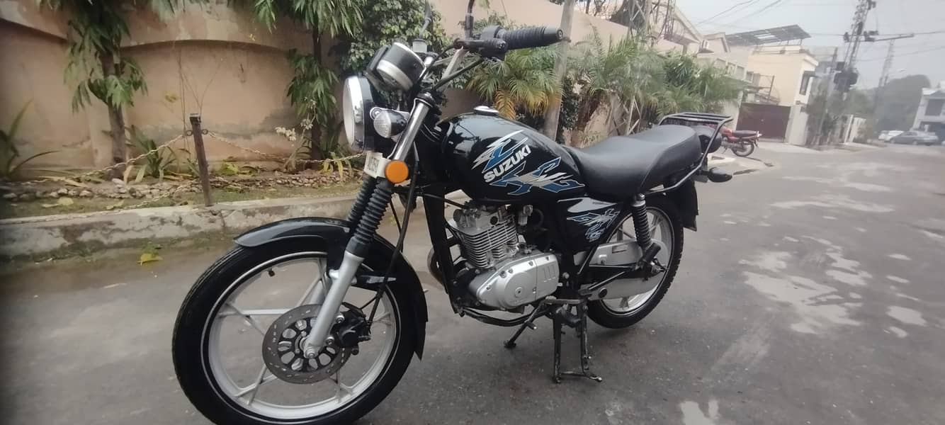 Suzuki GS 150 SE 2022 6