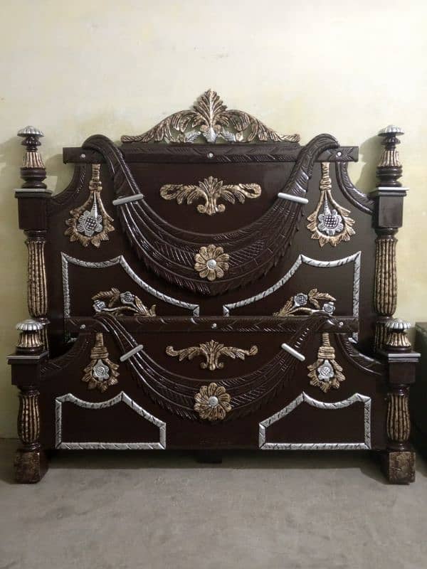 complete bed set solid wooden brand new for sale in Lahore 5