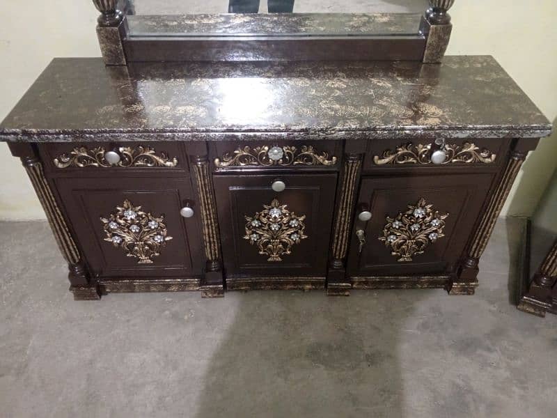 complete bed set solid wooden brand new for sale in Lahore 10