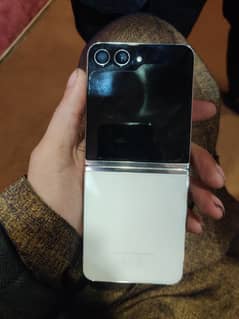 Samsung Z Flip 5