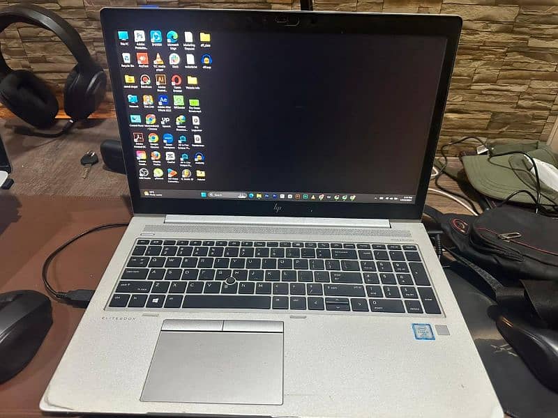 i7 8th Gen 1 TB SSD 16 RAM HP Laptop 1