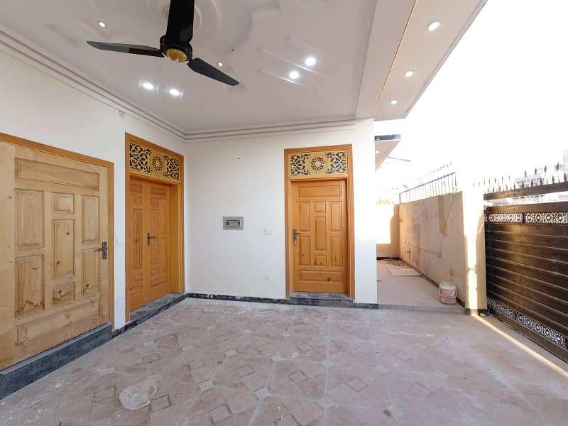 1800 Sq Ft ( 7 Marla ) Brand New House Available. For Sale in Gulshan e Sehat. In Block F E-18 Islamabad. 6